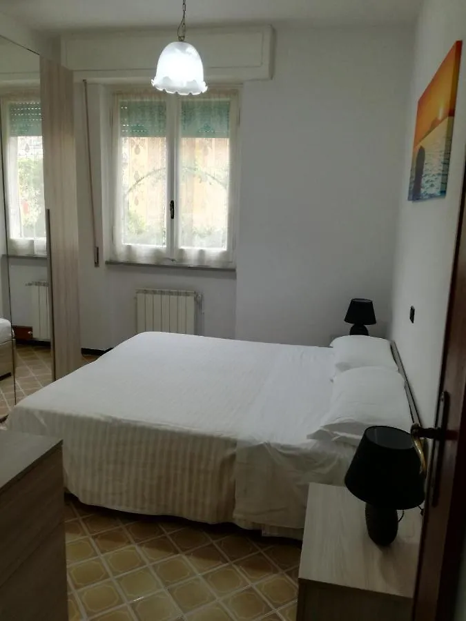 Appartamento Mare Blu Levanto 0*,